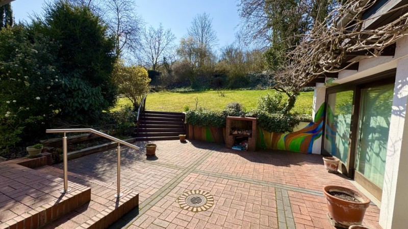 Terasse S�d Etagenwohnung Eltville