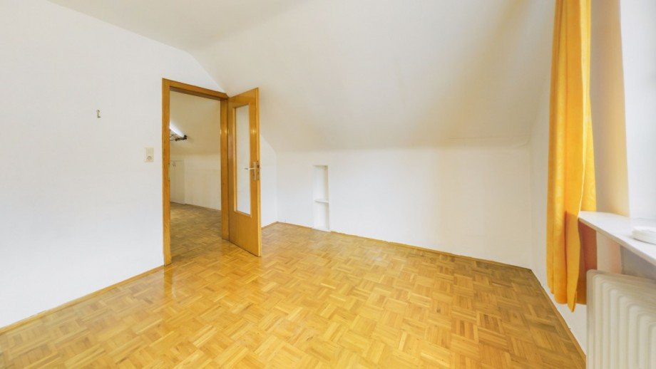 DG Schlafzimmer 2 Einfamilienhaus Oestrich-Winkel