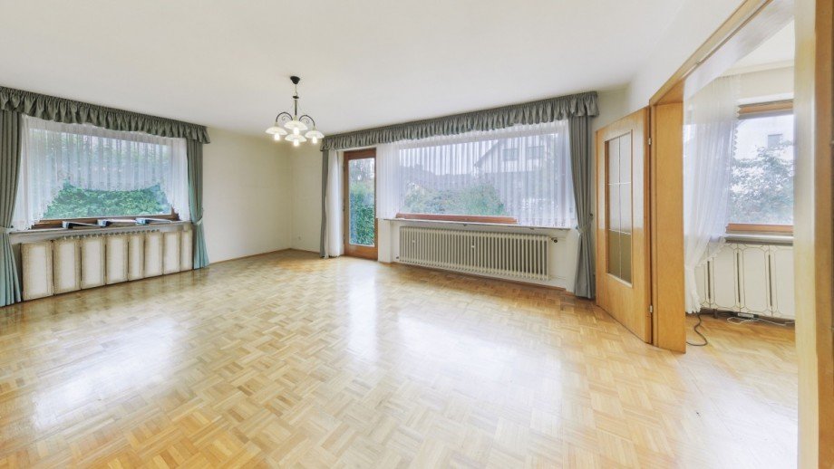 EG Wohnzimmer Einfamilienhaus Oestrich-Winkel