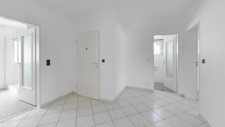 Eingang Etagenwohnung Geisenheim