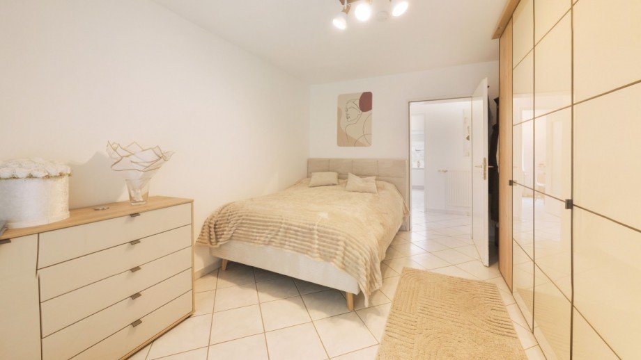 Schlafzimmer Einliegerwohnung Einfamilienhaus Geisenheim