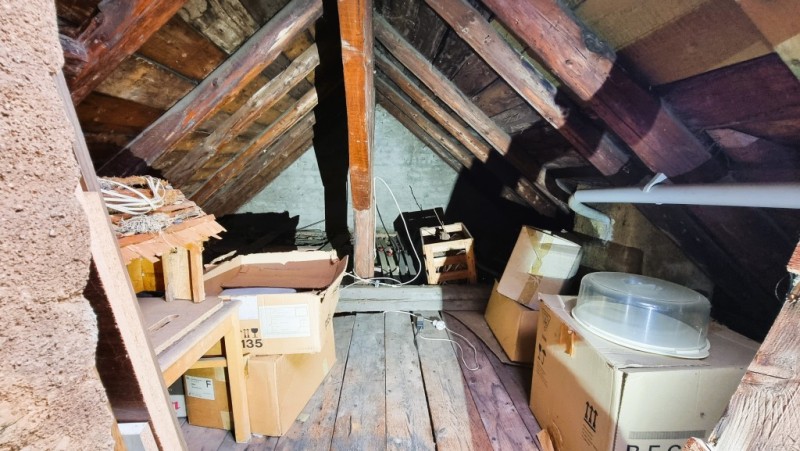 Spitzboden Mehrfamilienhaus Geisenheim