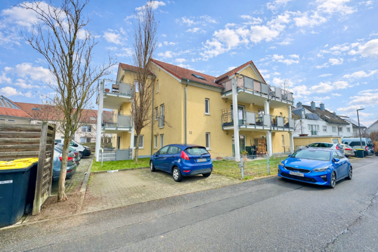 Au�enaufnahme Oestrich-Winkel Wohnung ** Oestrich: 2-Zimmer-Wohnung im Dachgeschoss in der Senioren-Residenz **