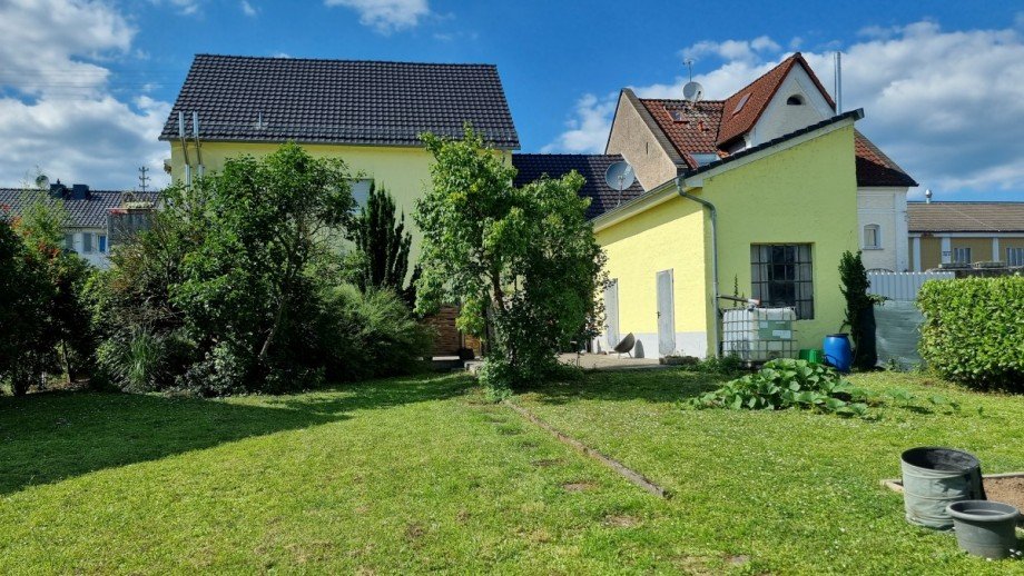 Garten Zweifamilienhaus Oestrich-Winkel