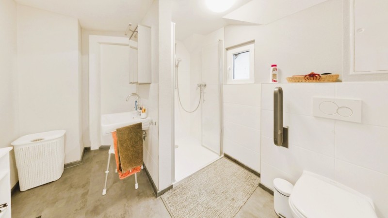 DG Badezimmer Reihenmittelhaus Lorch