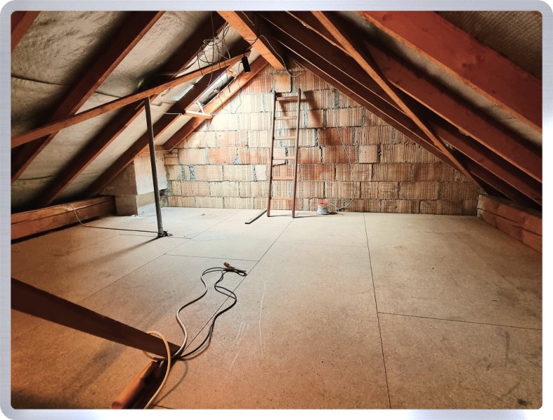 Spitzboden Einfamilienhaus Oestrich-Winkel