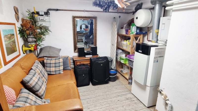 KG Heizungsanlage im HWR Doppelhaush�lfte Oestrich-Winkel