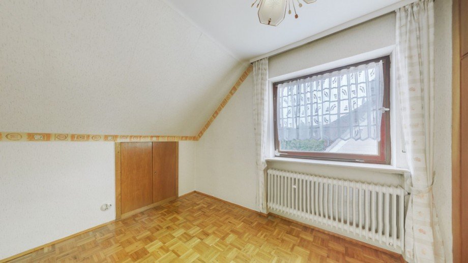 DG Schlafzimmer 3 Einfamilienhaus Oestrich-Winkel