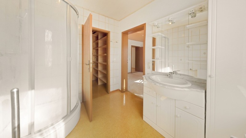 1. OG Bad Vorderhaus Zweifamilienhaus Lorch