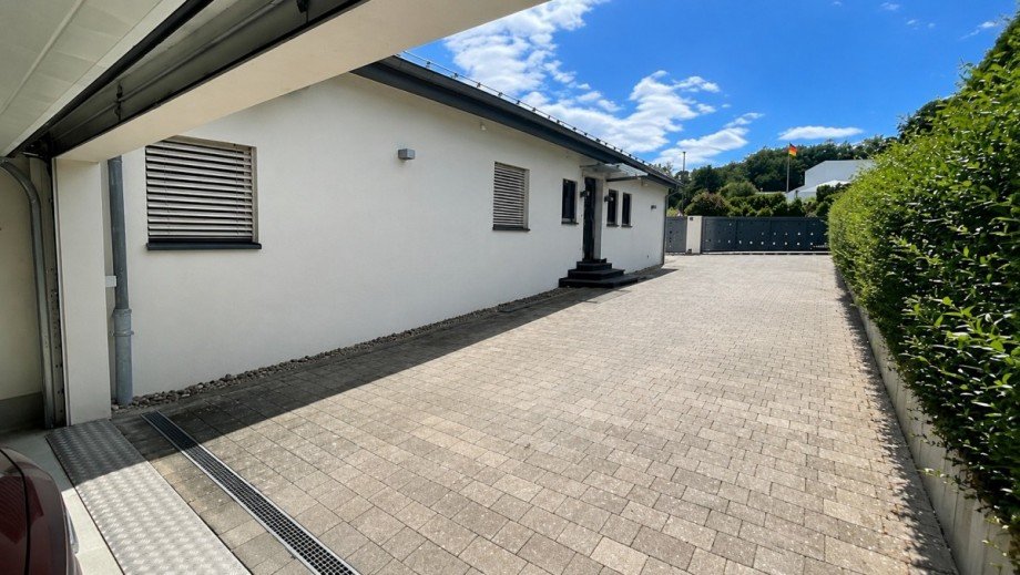 Einfahrt Einfamilienhaus Oestrich-Winkel