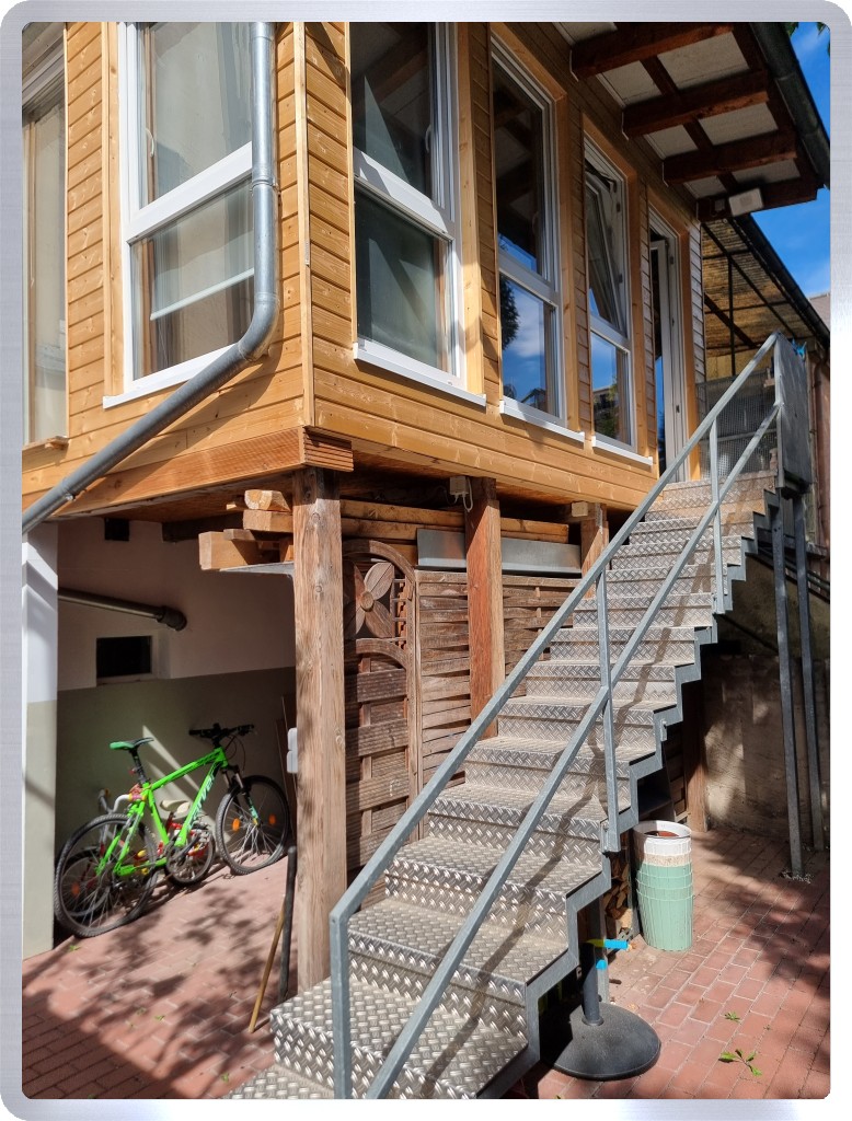Au�entreppe Reihenmittelhaus R�desheim am Rhein