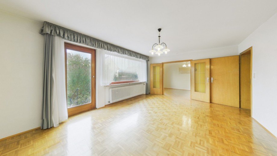 EG Wohnzimmer Einfamilienhaus Oestrich-Winkel