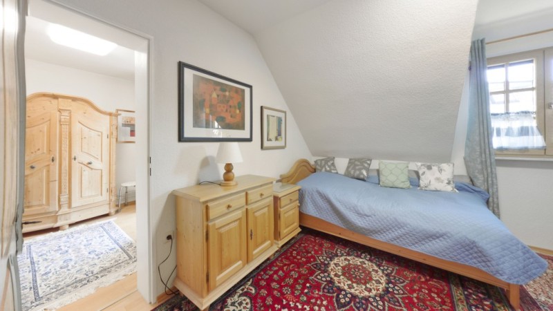 DG Kinderzimmer Doppelhaush�lfte Oestrich-Winkel