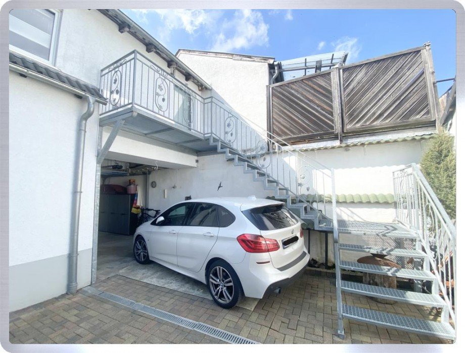 Hof/ Zugang ELW Haus Kiedrich