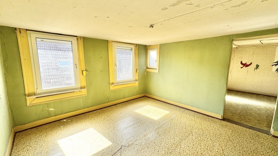 Dachgeschoss Zweifamilienhaus Eltville am Rhein