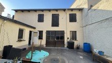 Ansicht Nebengeb�ude ** Erbach: Ensemblegesch�tztes Zweifamilienhaus mit Entwicklungsm�glichkeiten **
