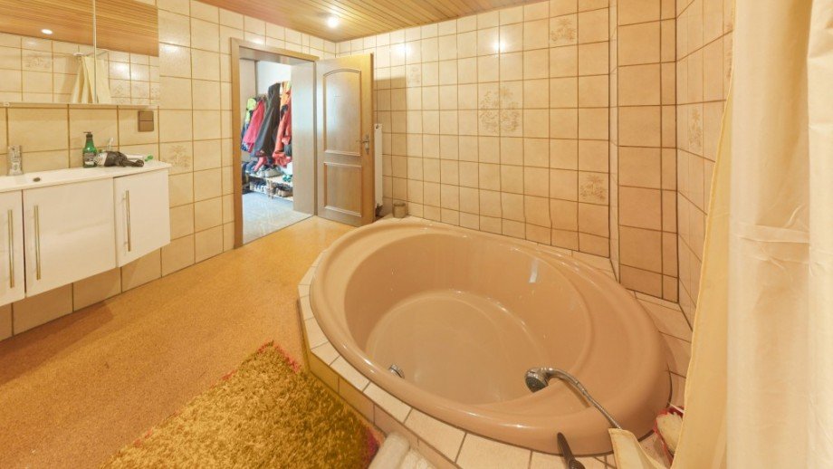 1.OG Bad Zweifamilienhaus Lorch
